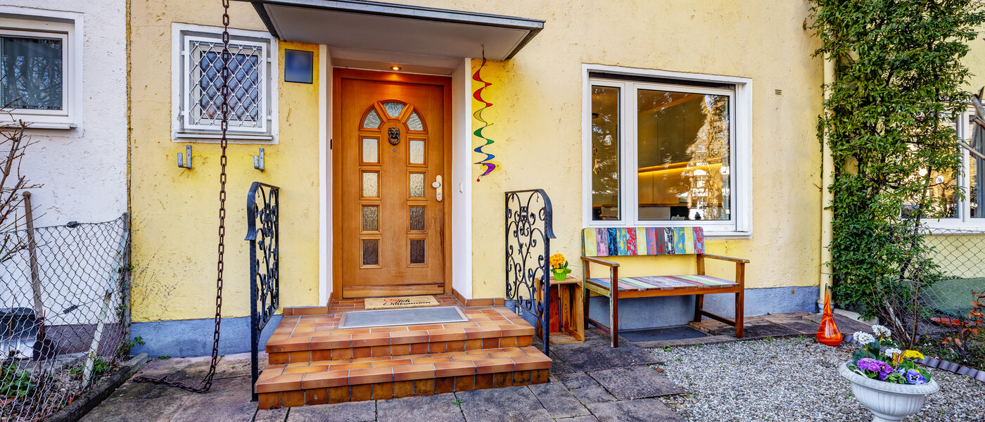 townhouse München Obersendling 03 access way 13312