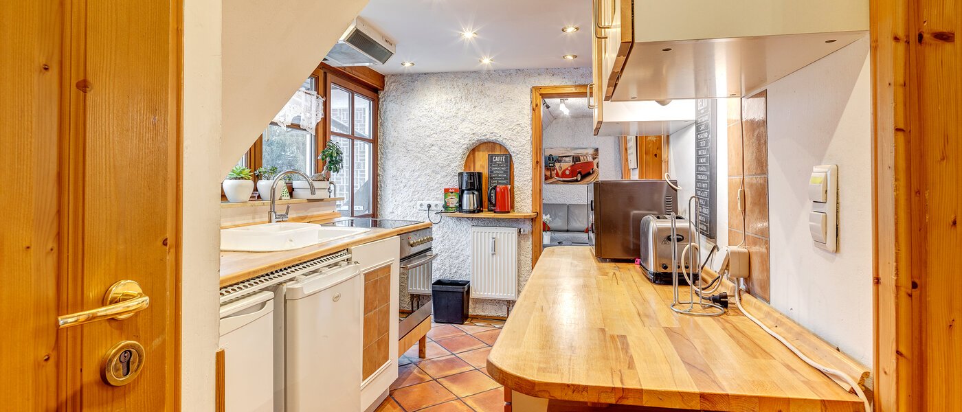 apartment München Moosach 03 kitchen 13319