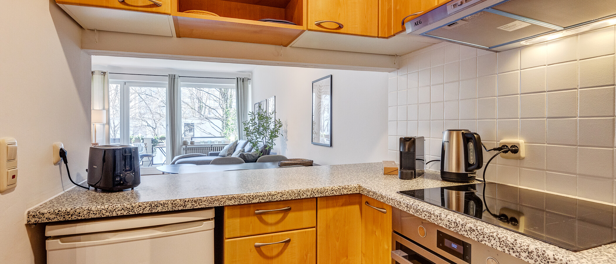 apartment München Neuhausen 02 kitchen 13344