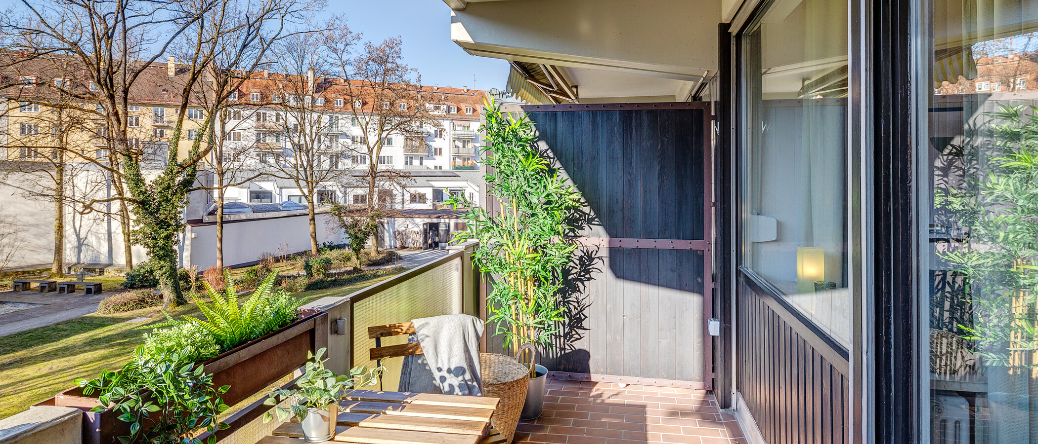 apartment München Neuhausen 02 balcony 13344
