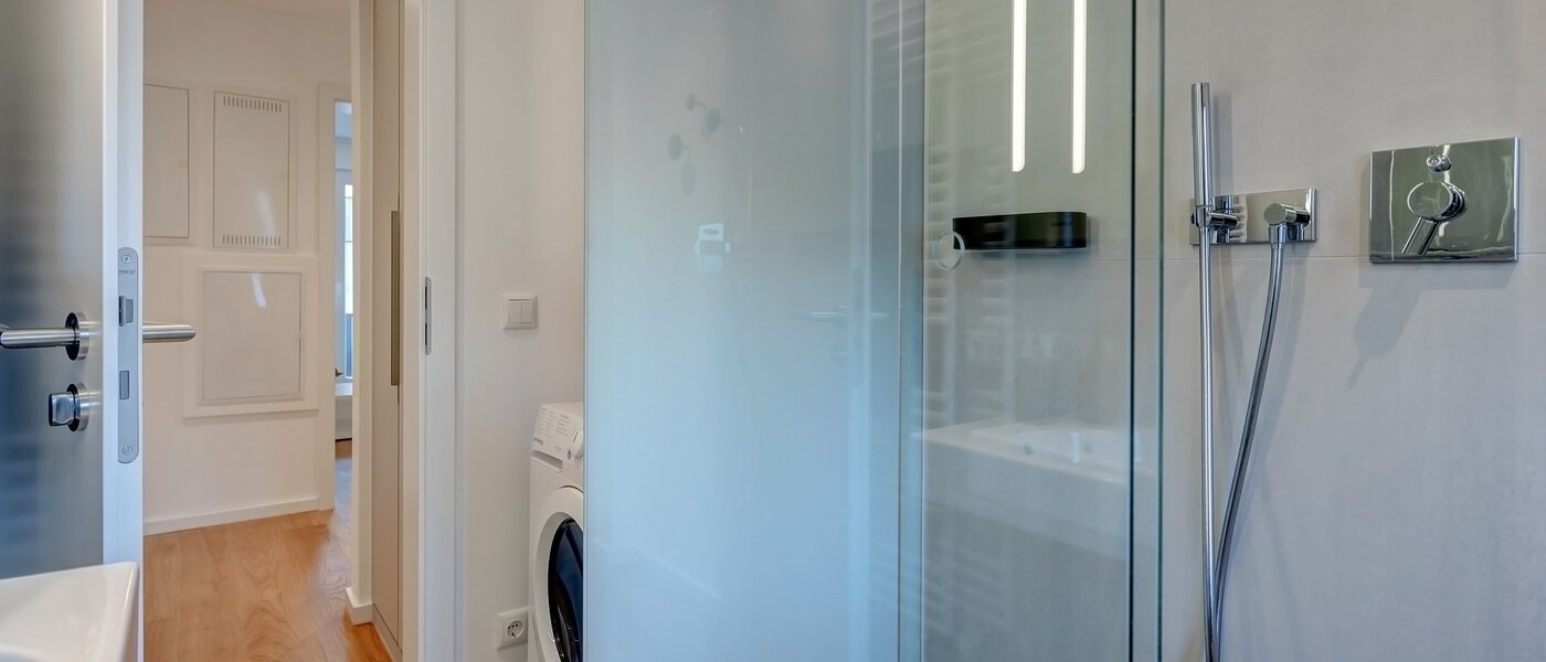 apartment München Maxvorstadt - Westen 04 bathroom 13363