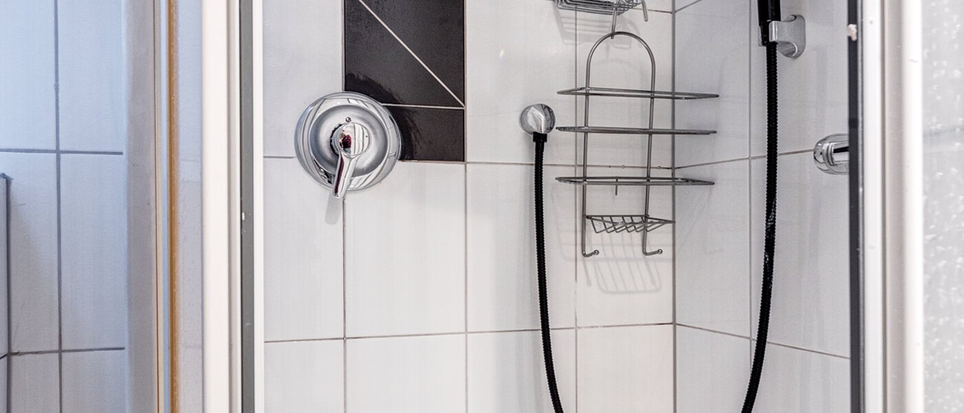 apartment München Daglfing 02 bathroom 13386