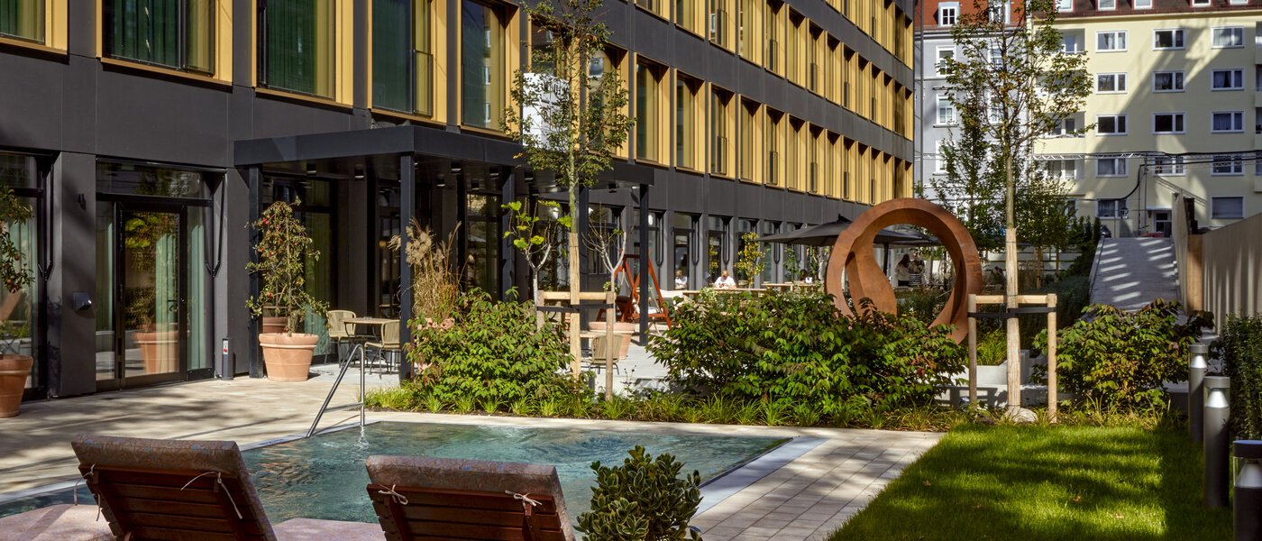 studio München Obersendling 03 pool 13393