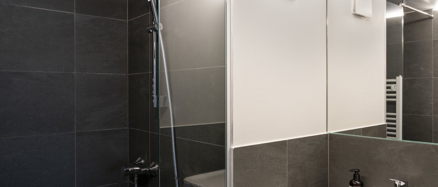 apartment München Obersendling 01 bathroom 13397