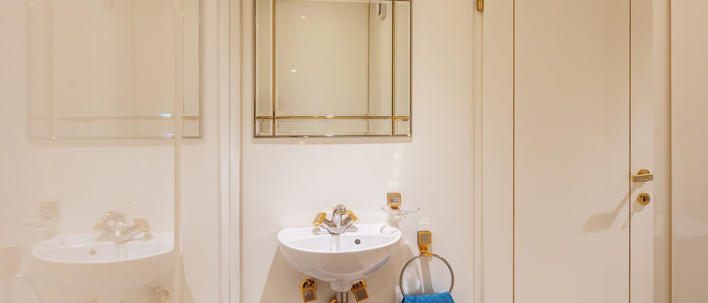 house Vaterstetten Baldham 01 separate toilet 13408