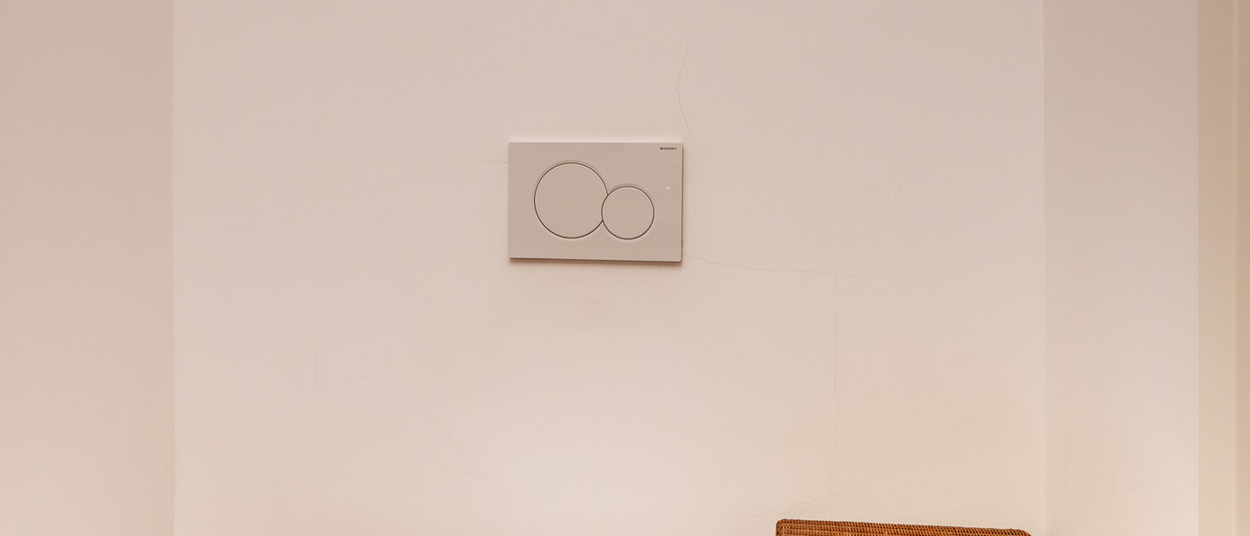 penthouse München Solln 03 separate toilet 13410