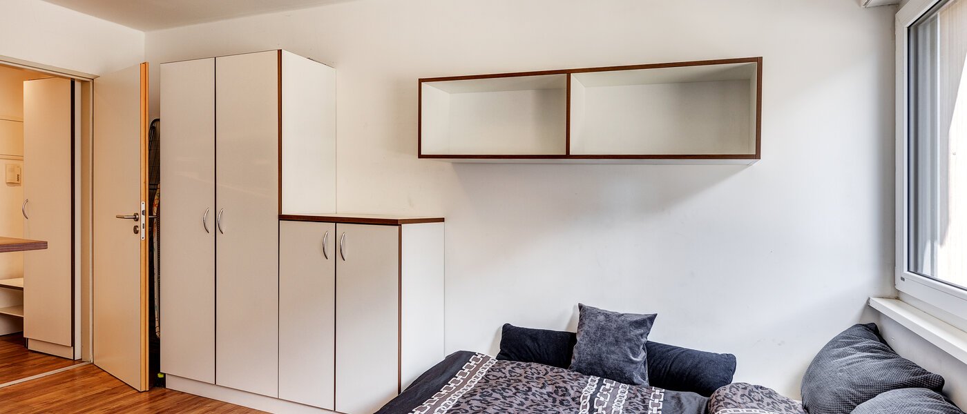 apartment München Milbertshofen 01 sleeping area 13431