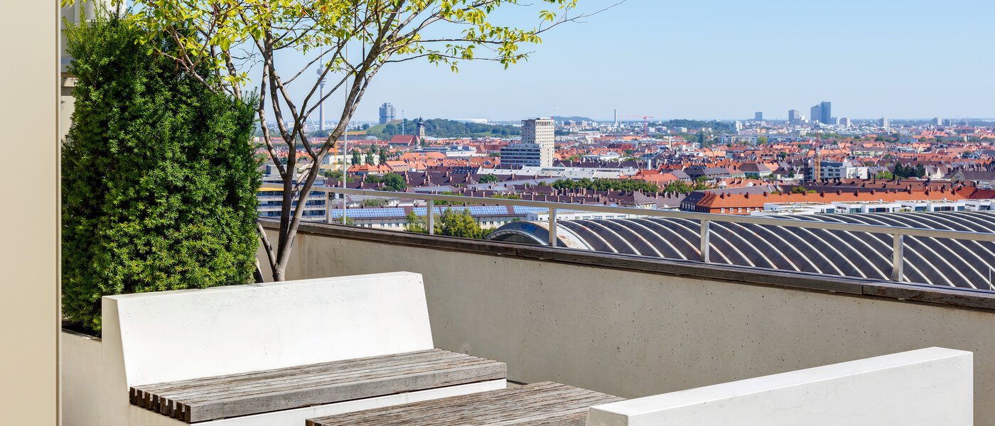 apartment München Nymphenburg 02 communal terrace 13432