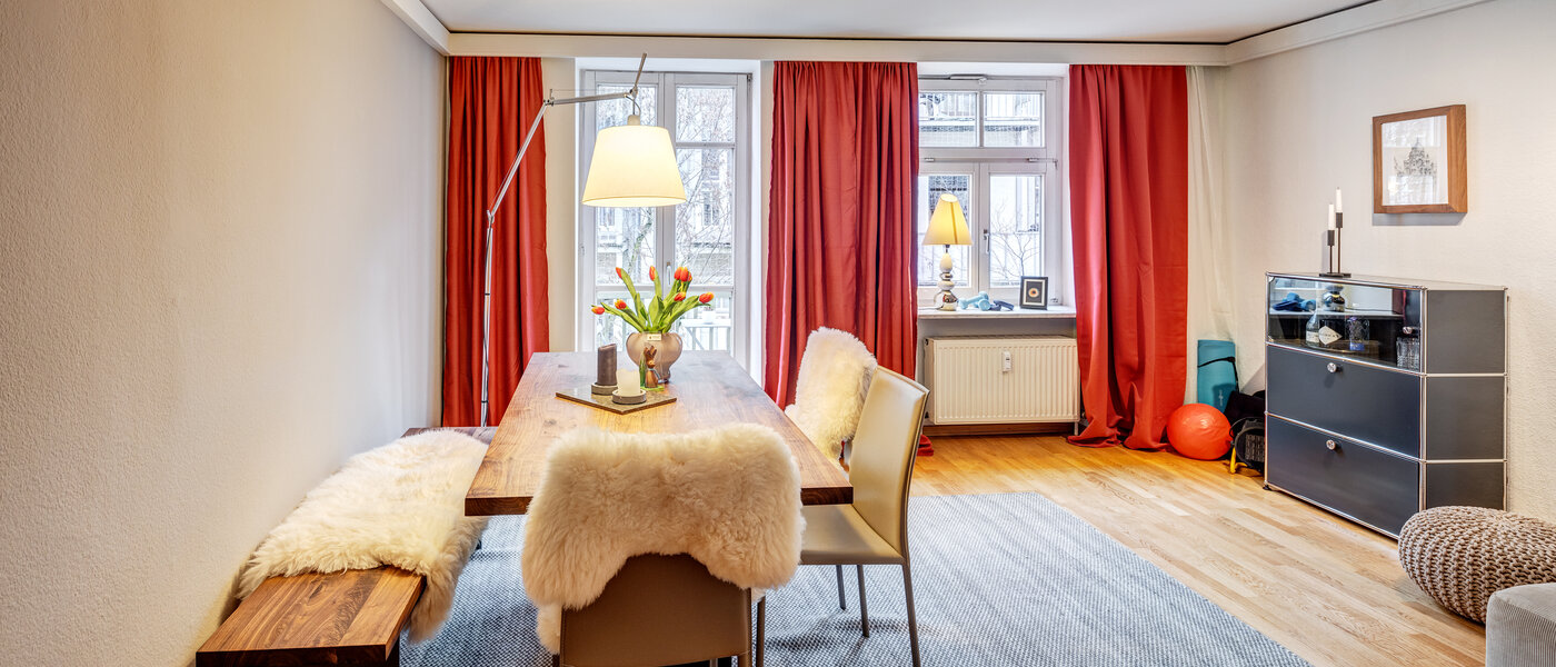 apartment München Altstadt 02 living area 13437