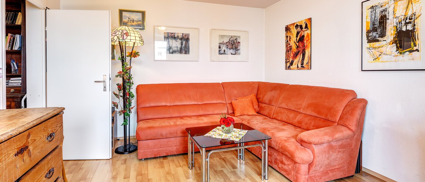 apartment Ottobrunn 03 living area 13449