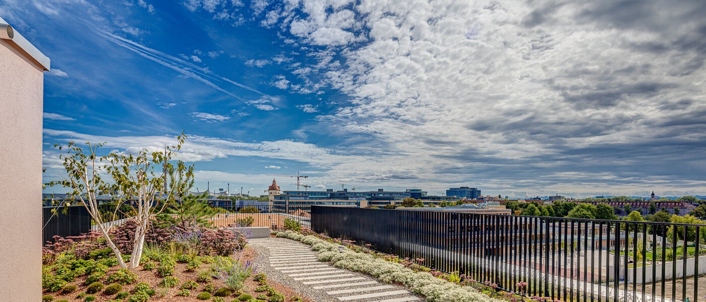 apartment München Moosach 02 communal terrace 13450