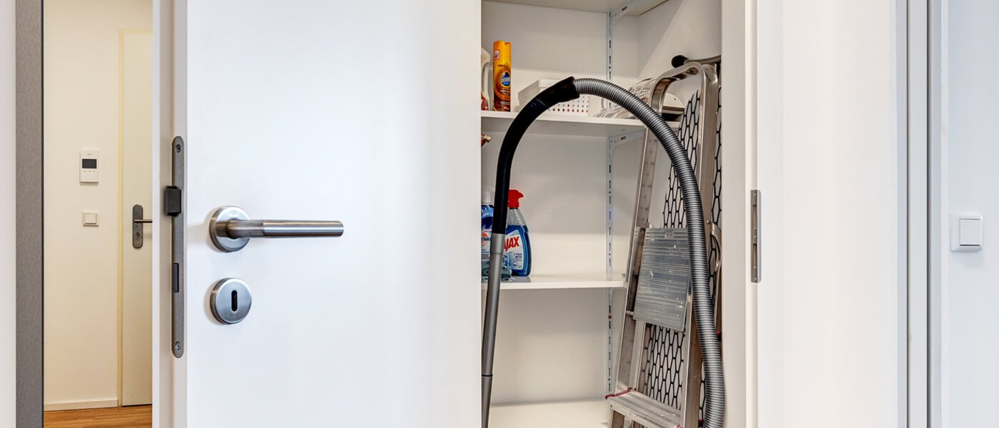 apartment München Moosach 01 storage room 13450