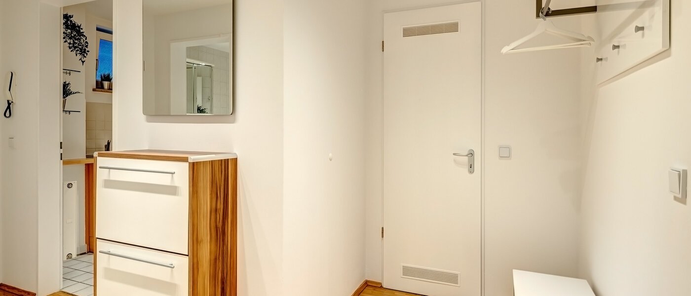 apartment München Moosach 01 hall 13457