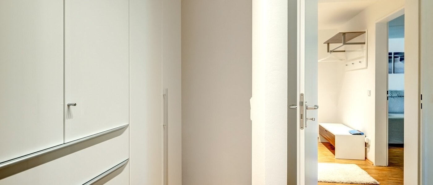 apartment München Moosach 02 Walk-in closet 13457