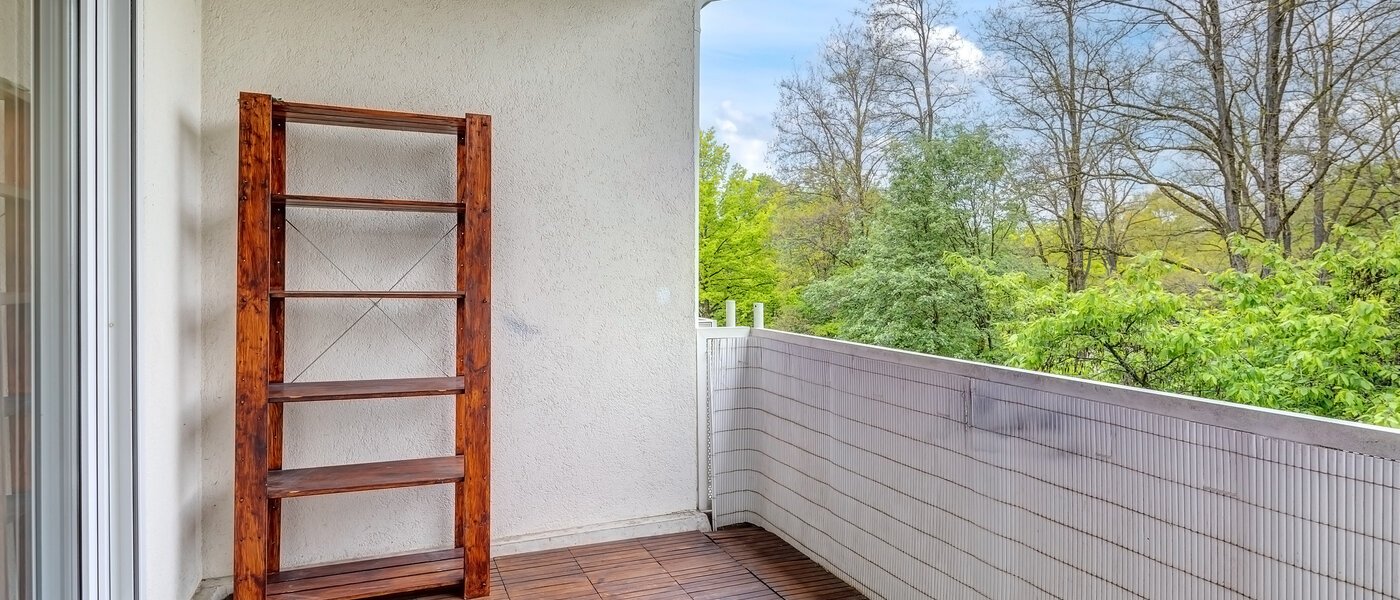 apartment Poing 01 balcony 13482