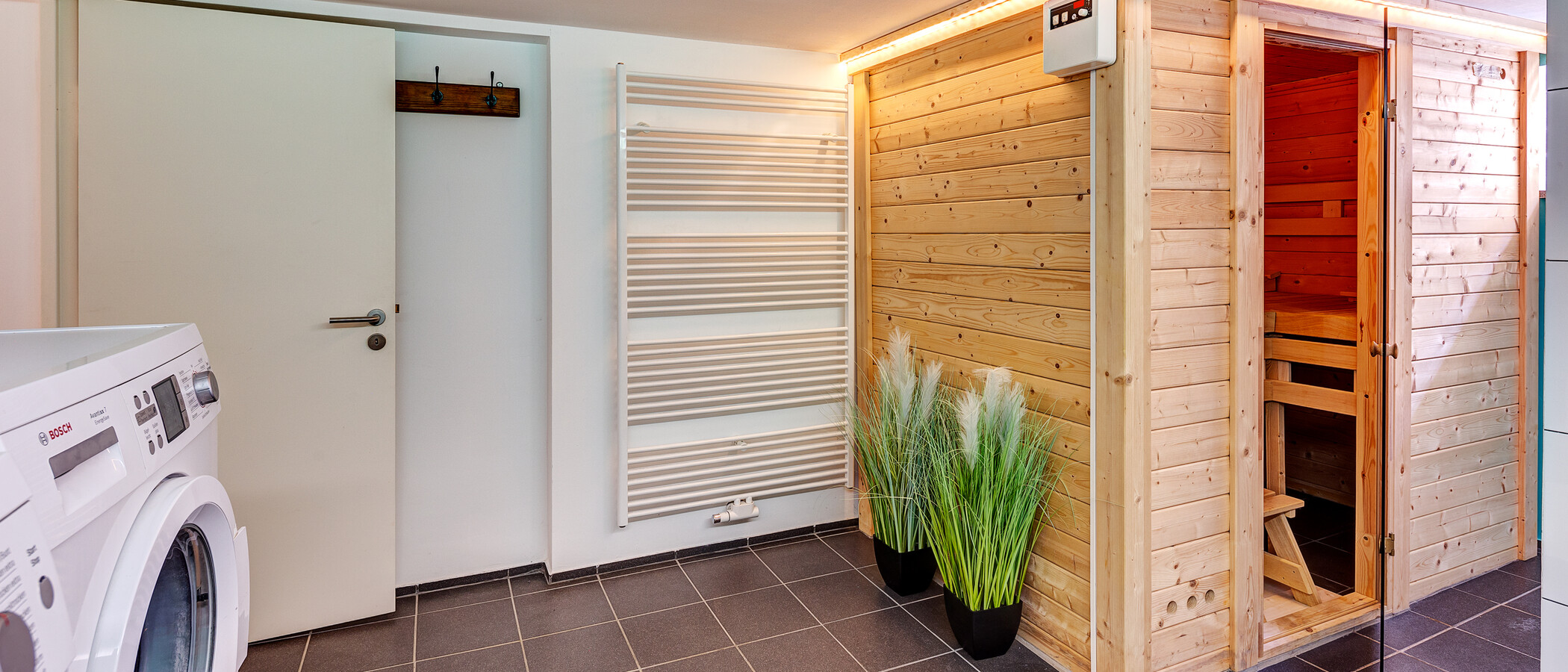 semi-detached house Gauting 02 2. bathroom 13500