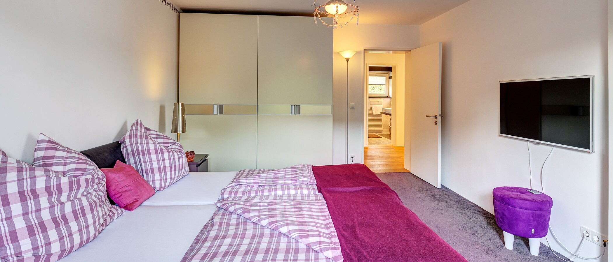semi-detached house Gauting 02 1. bedroom 13500