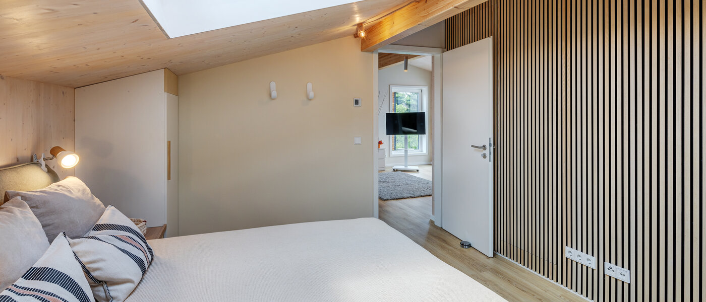 attic apartment München Berg am Laim 04 bedroom 13504