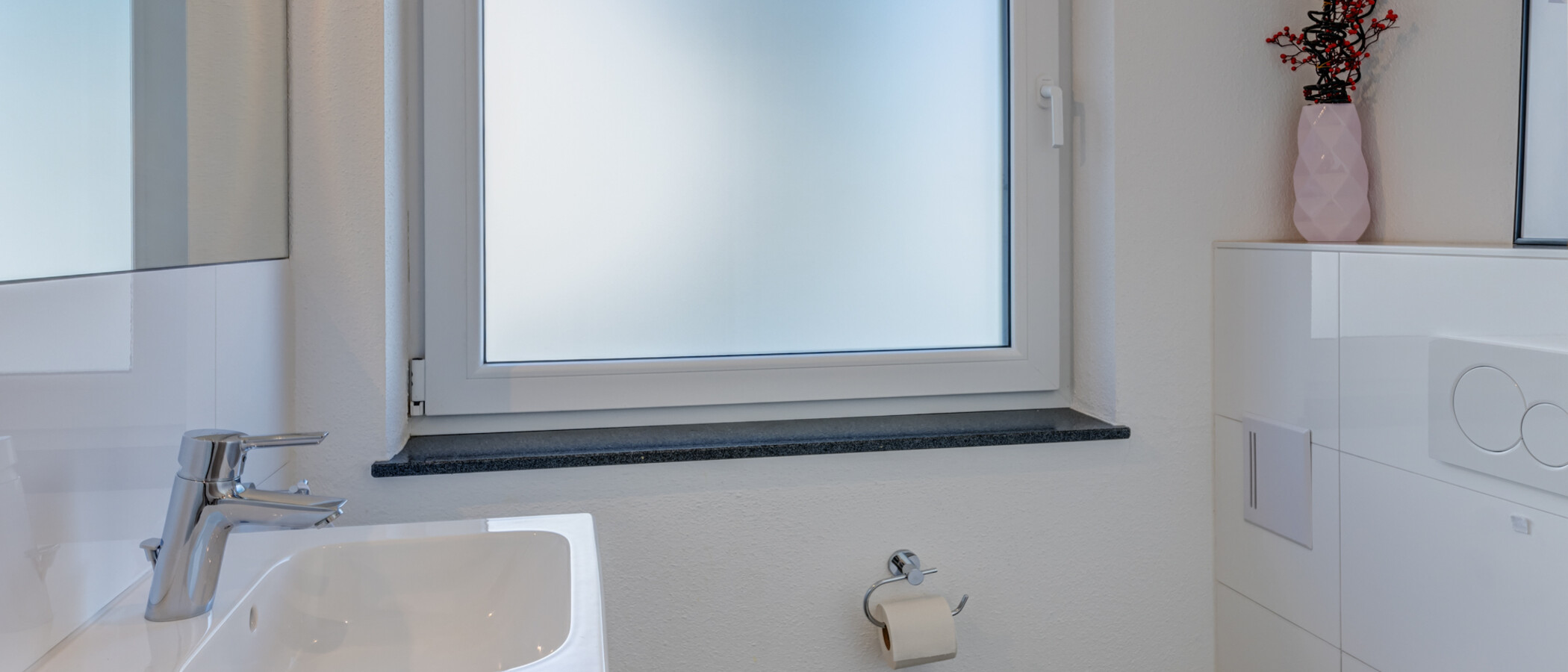 semi-detached house München Kirchtrudering 01 guest toilet 13512