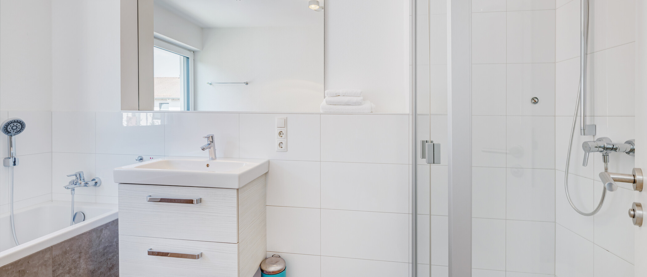 semi-detached house München Kirchtrudering 01 1. bathroom 13512