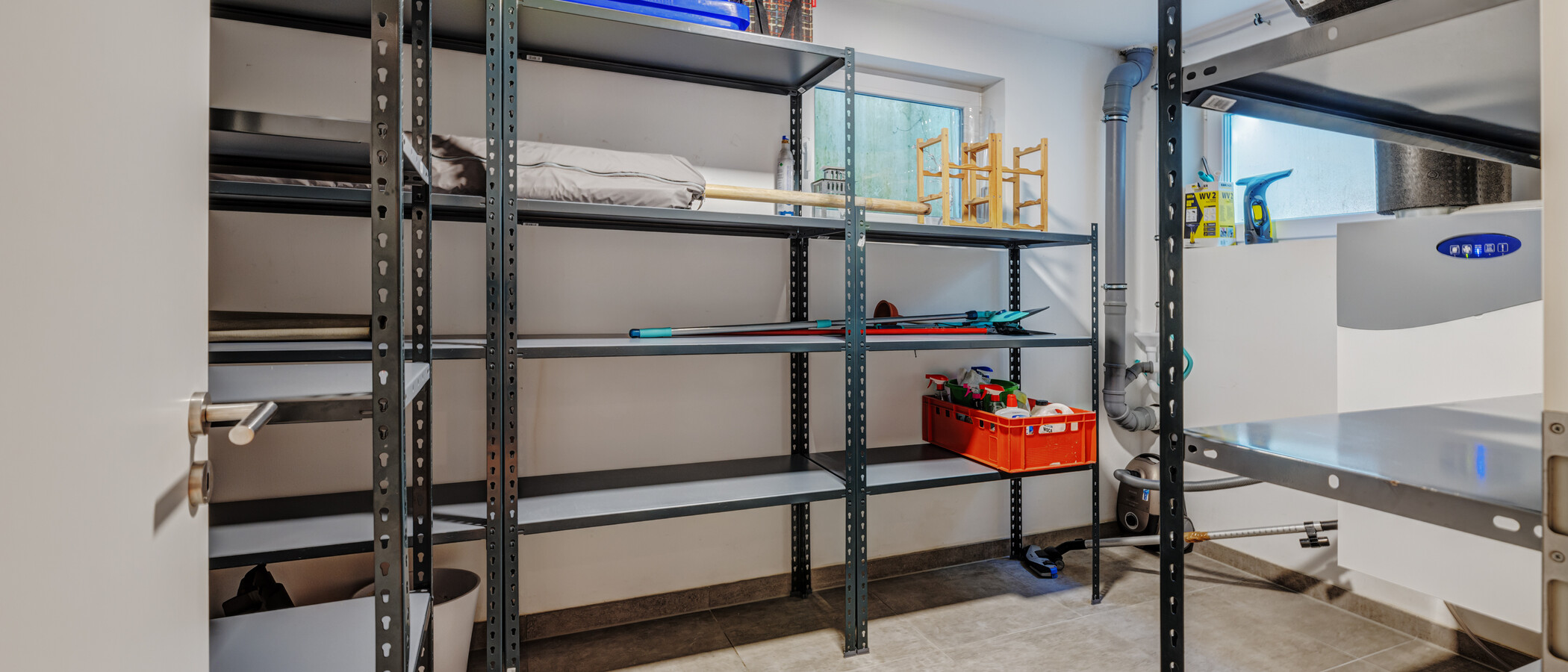 semi-detached house München Kirchtrudering 01 storage room 13512