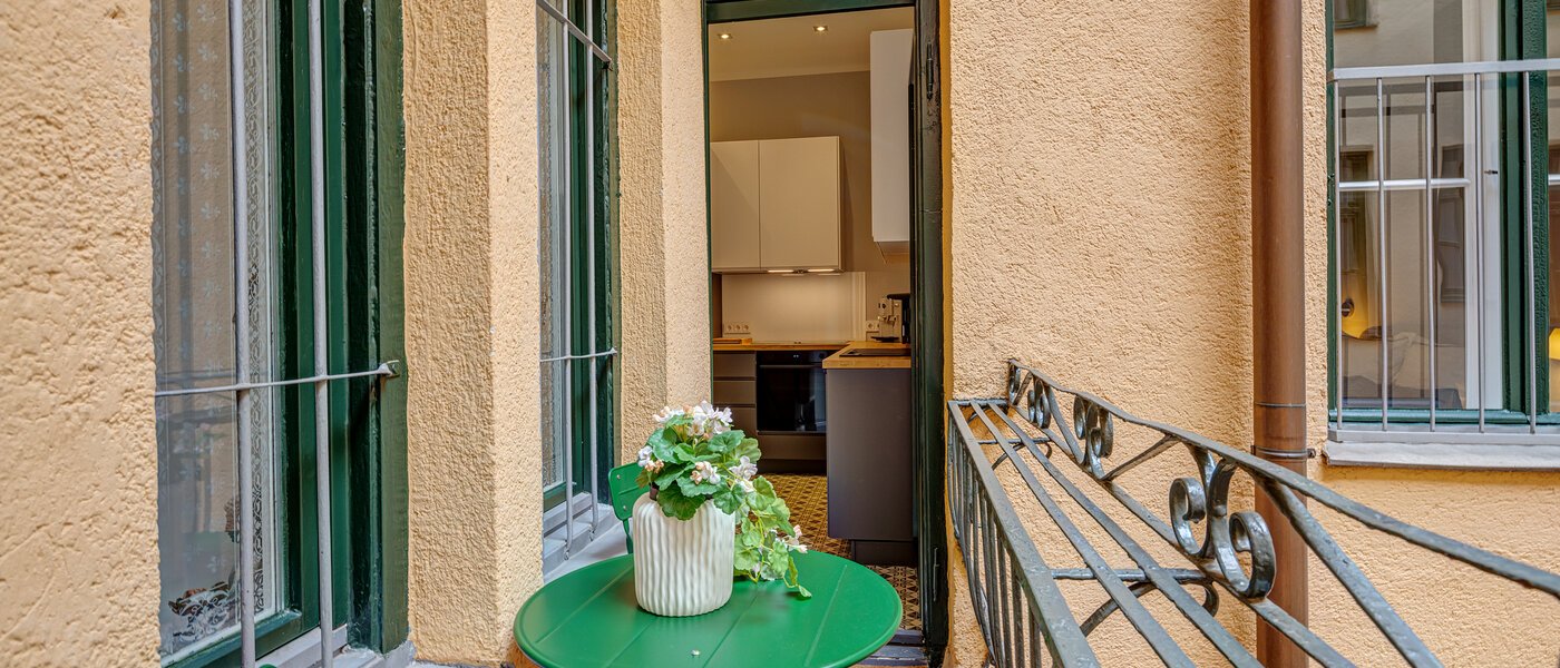 apartment München Isarvorstadt 02 balcony 13525