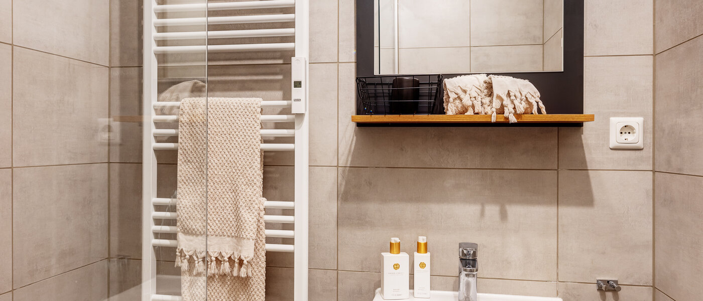 apartment München Berg am Laim 02 bathroom 13551