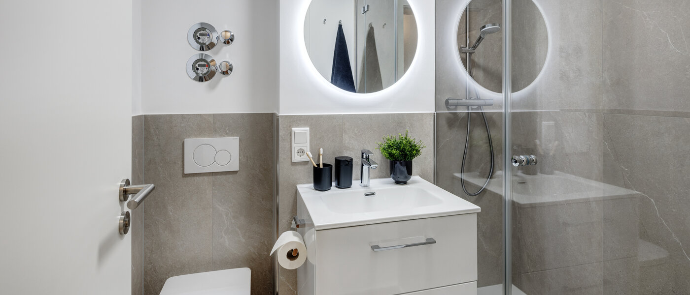 apartment München Milbertshofen 01 bathroom 13553