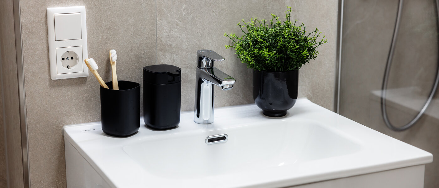 apartment München Milbertshofen 02 bathroom 13553