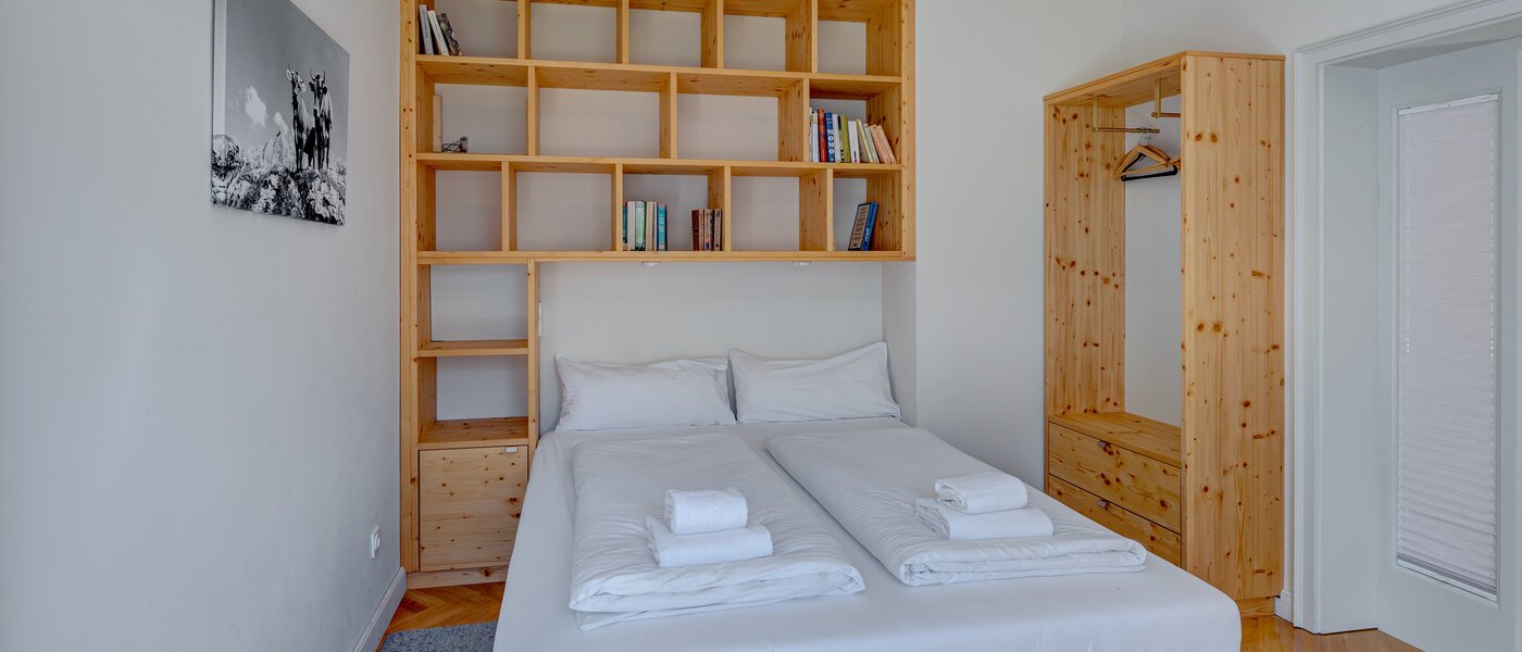 apartment with garden 	 Schliersee 02 2. bedroom 13576