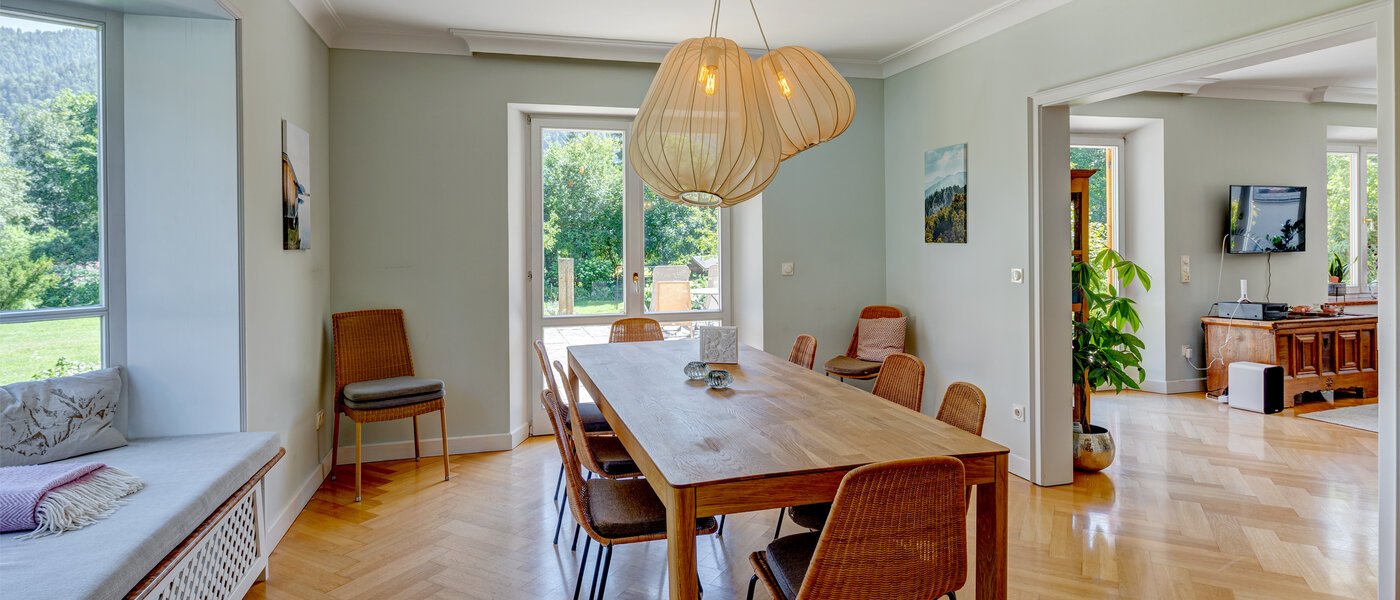 apartment with garden 	 Schliersee 02 dining room 13576