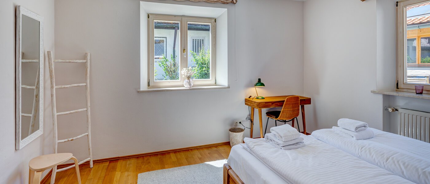 apartment with garden 	 Schliersee 03 1. bedroom 13576