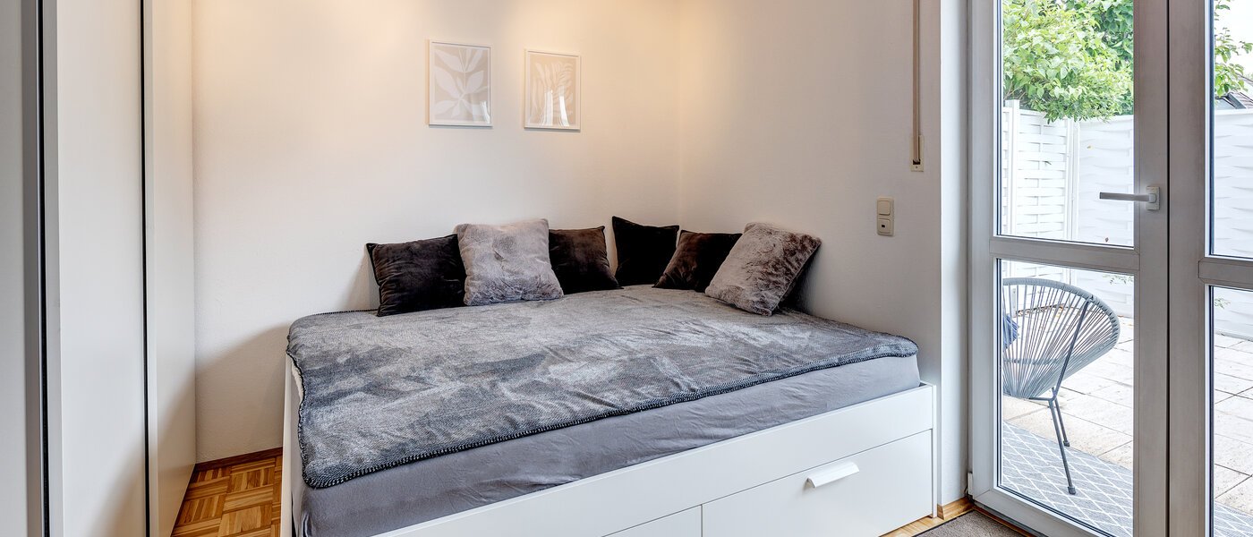 apartment München Obermenzing 01 sleeping area 13578