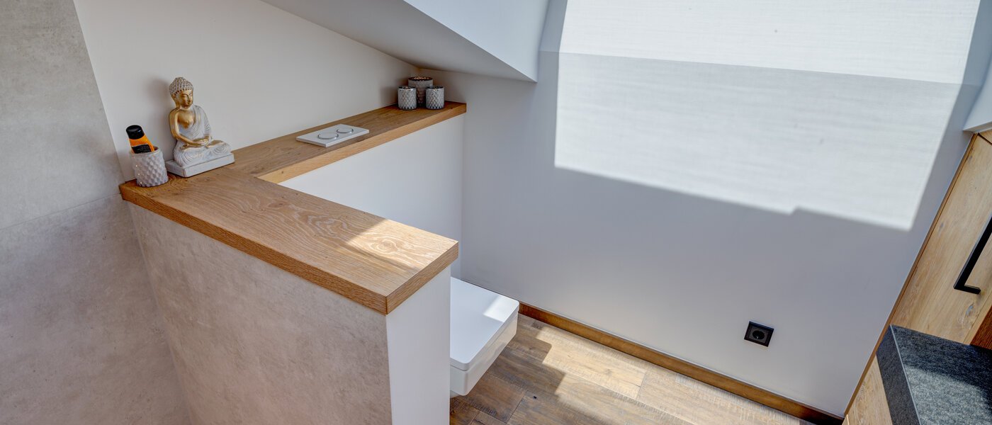 attic apartment Holzkirchen 04 bathroom 13582