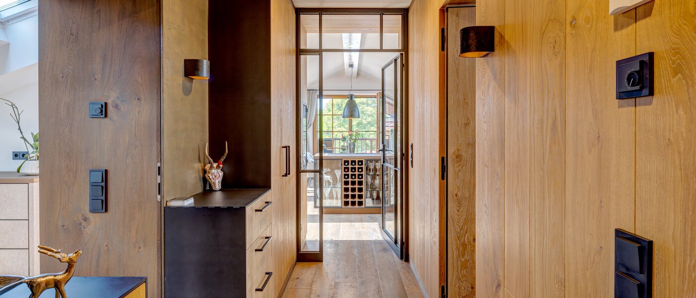 attic apartment Holzkirchen 02 hall 13582