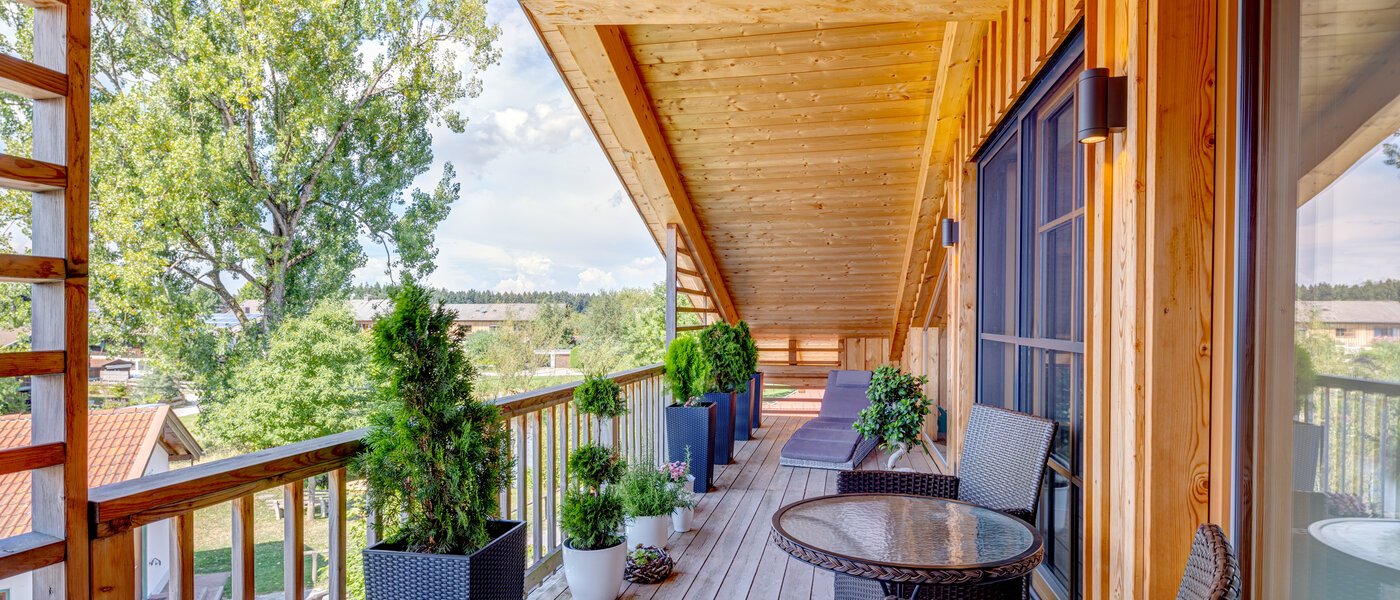 attic apartment Holzkirchen 01 balcony 13582