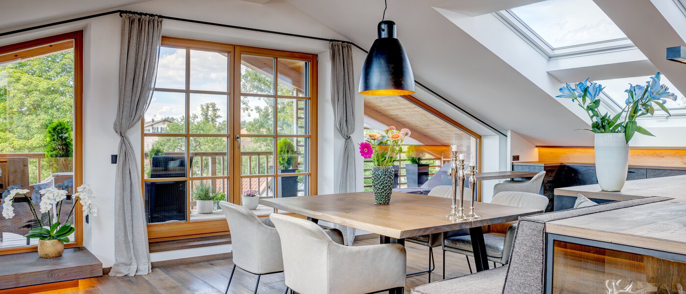 attic apartment Holzkirchen 01 living area 13582