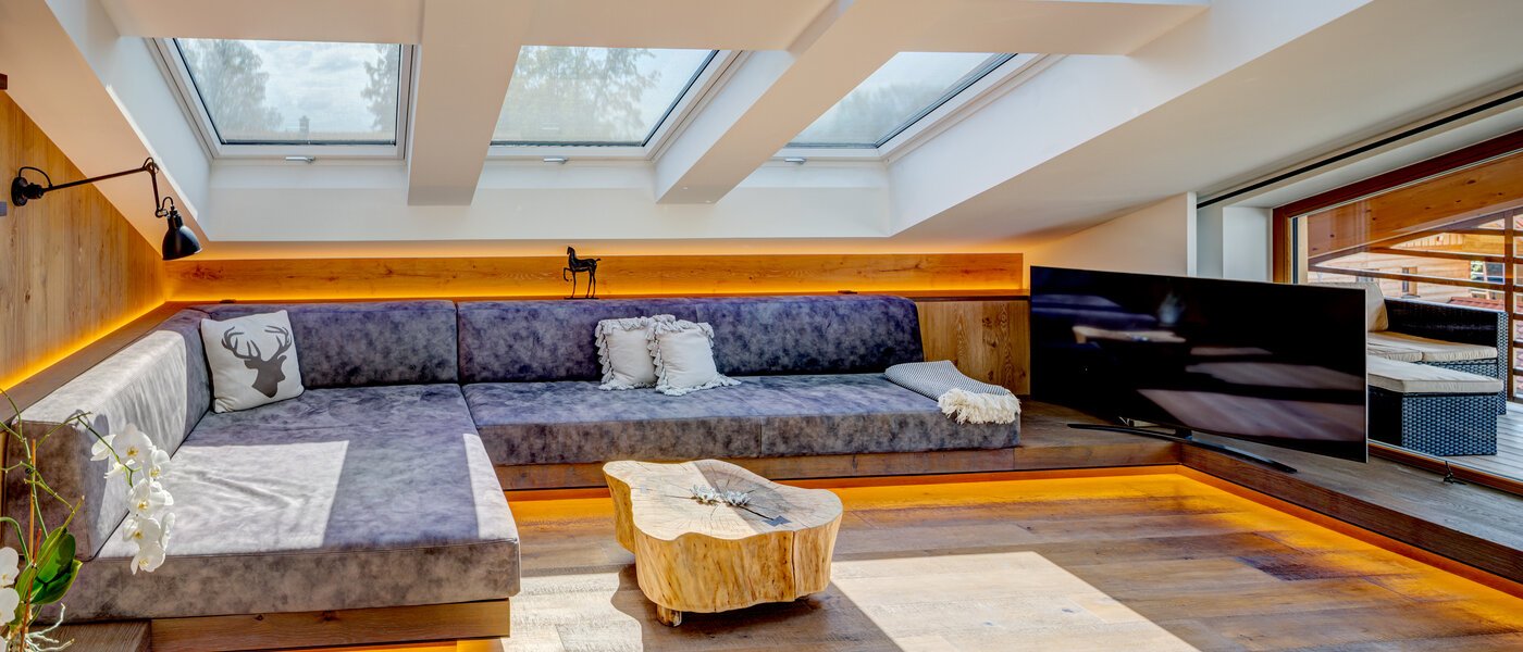 attic apartment Holzkirchen 03 living area 13582