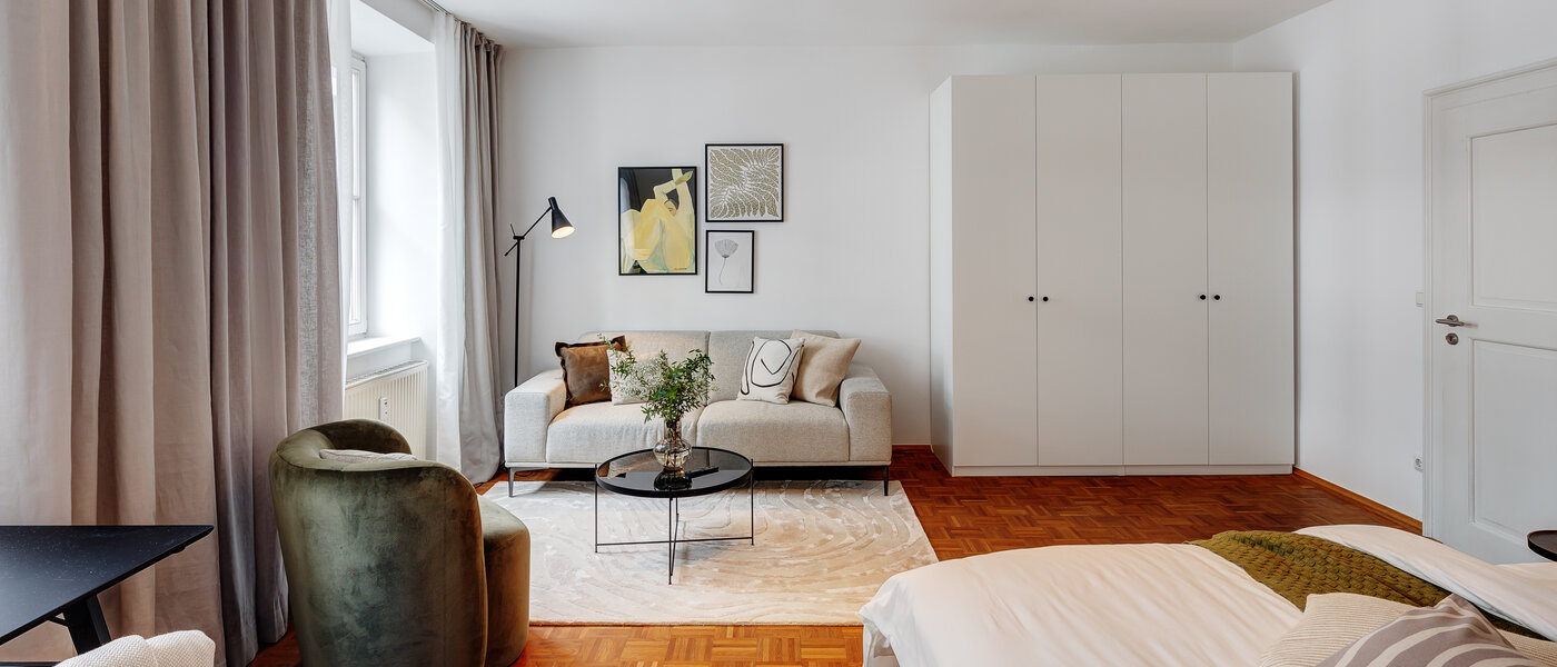 apartment München Lehel 04 living area 13583