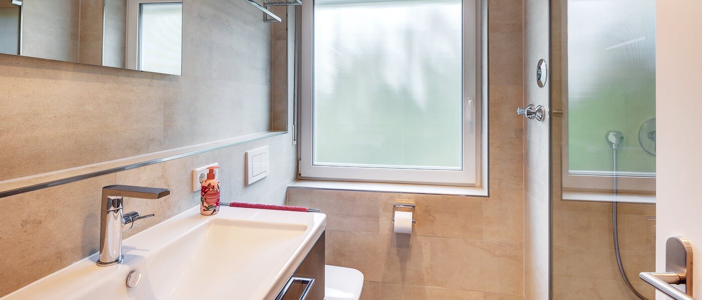 apartment München Pasing 02 bathroom 13585