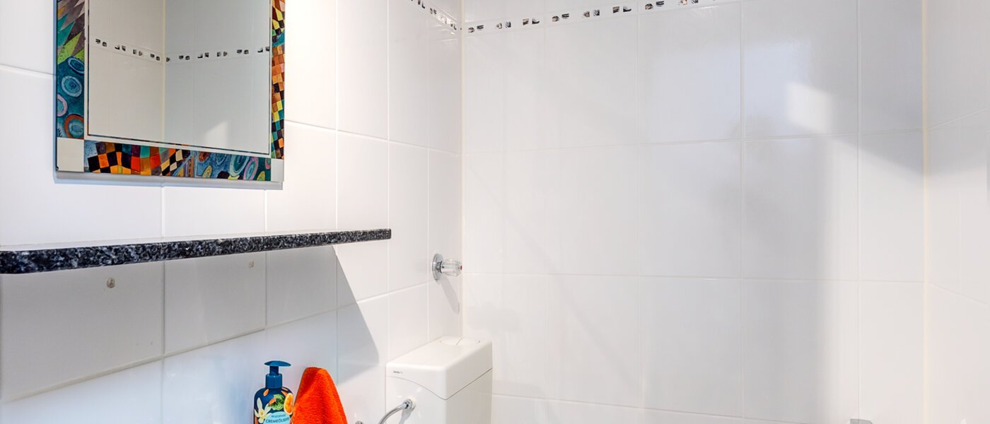 apartment München Pasing 01 guest toilet 13585