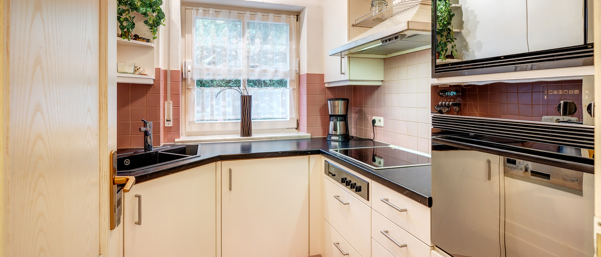 maisonette München Lerchenau 01 kitchen 13603