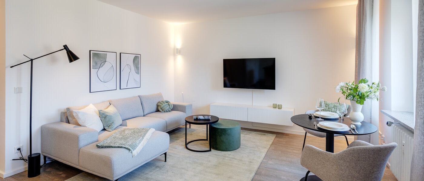 apartment München Bogenhausen 01 living area 13604