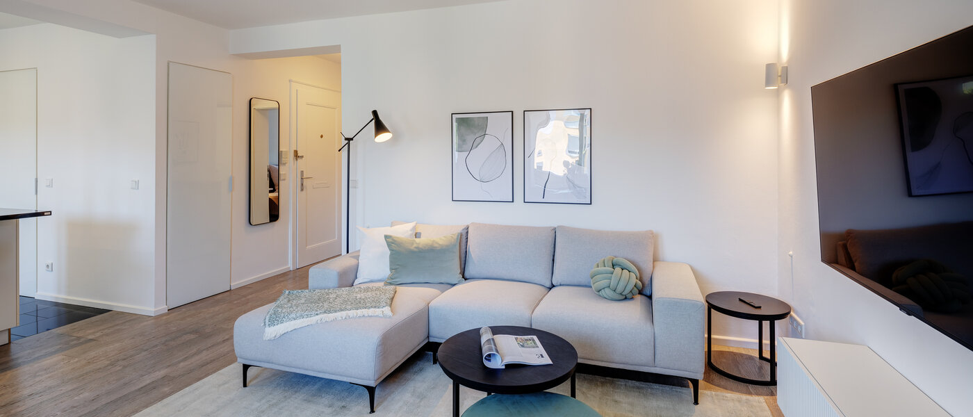 apartment München Bogenhausen 05 living area 13604