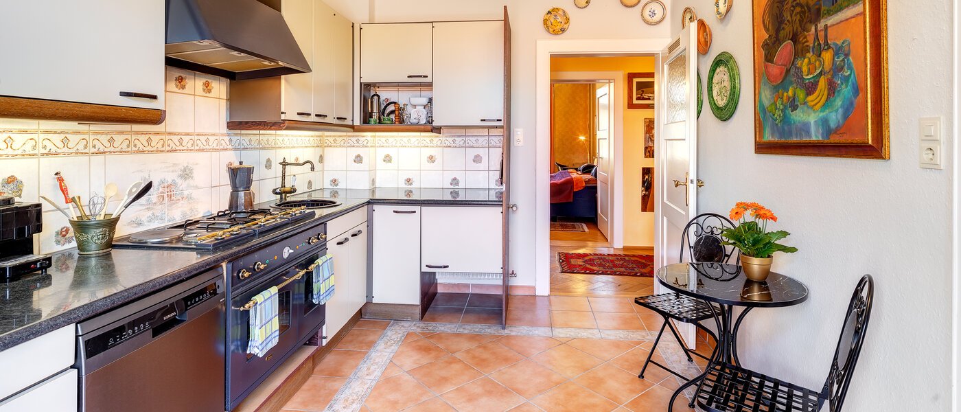 apartment München Bogenhausen 03 kitchen 13612