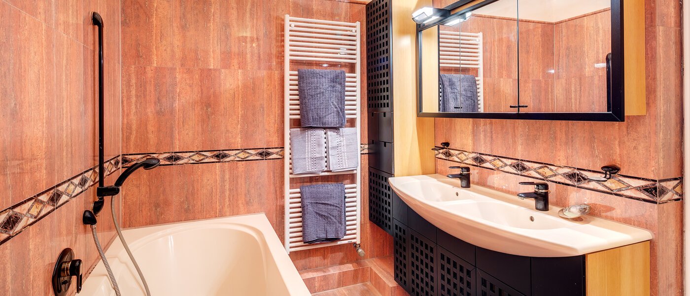 apartment München Bogenhausen 01 bathroom 13612