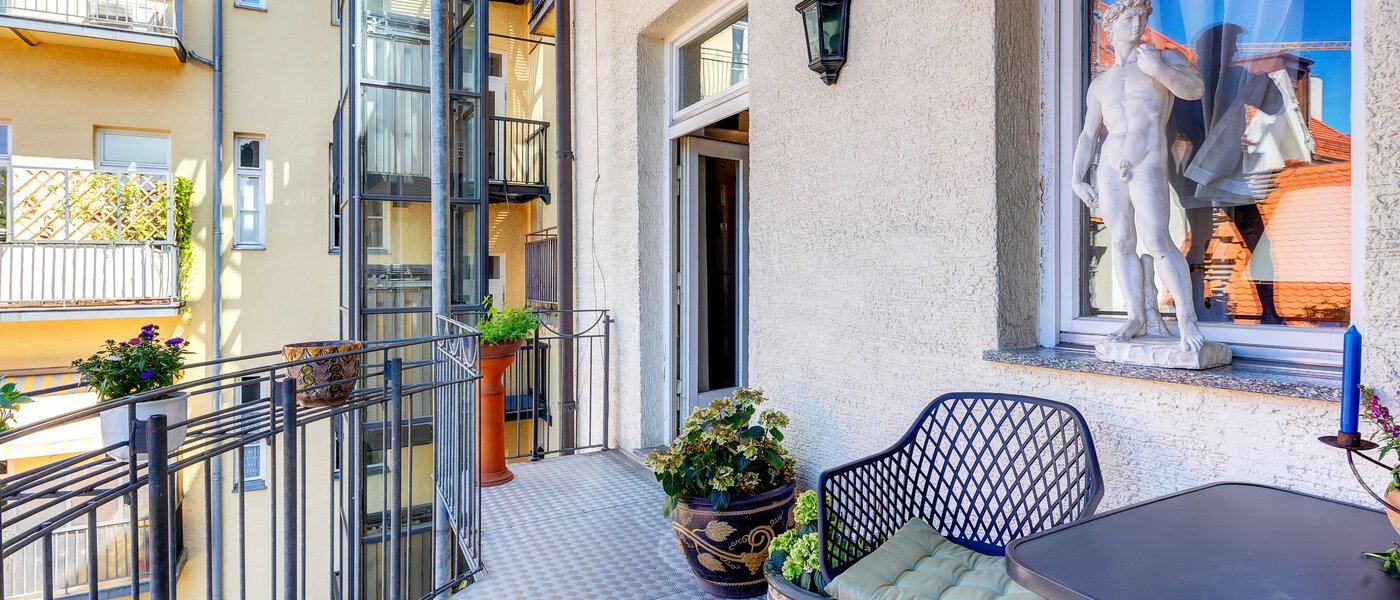 apartment München Bogenhausen 01 balcony 13612