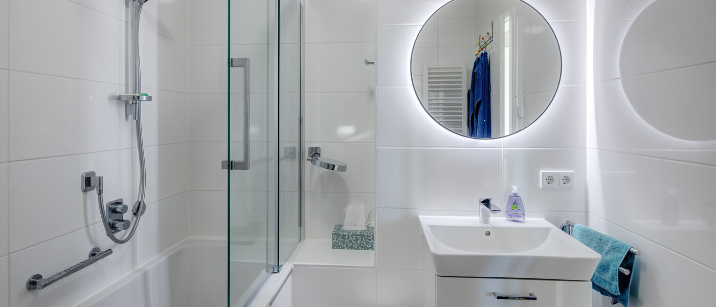 apartment München Neuperlach 01 bathroom 13623