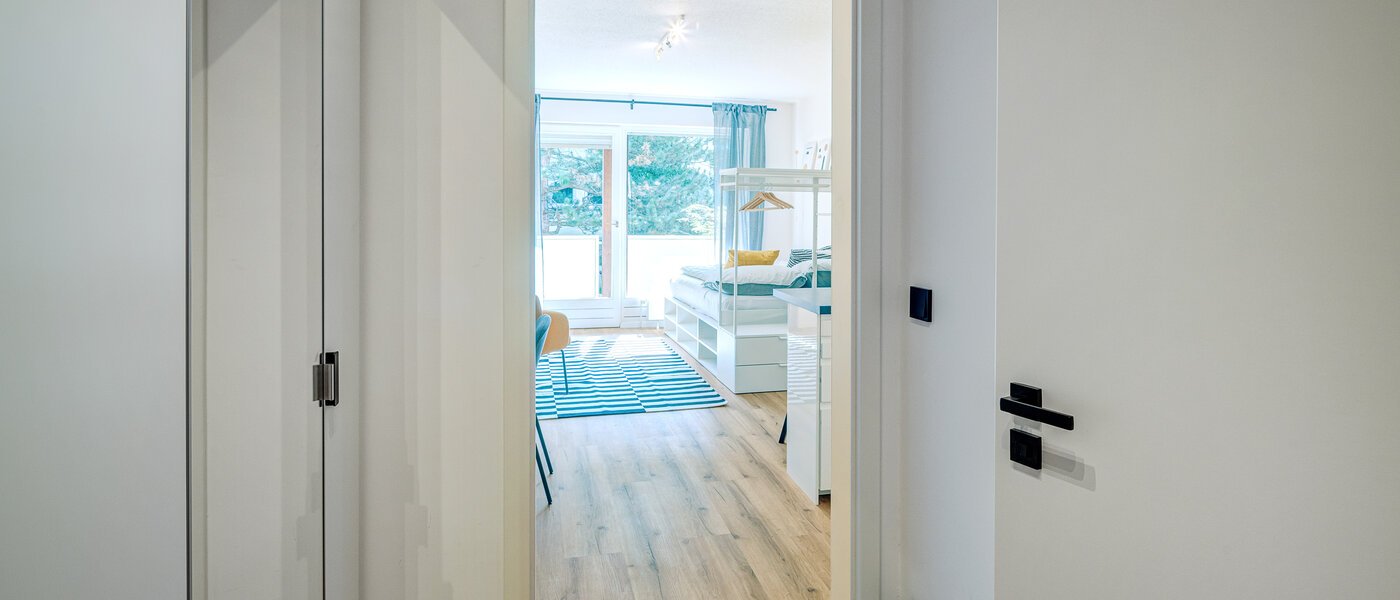 apartment München Nymphenburg 02 hall 13624