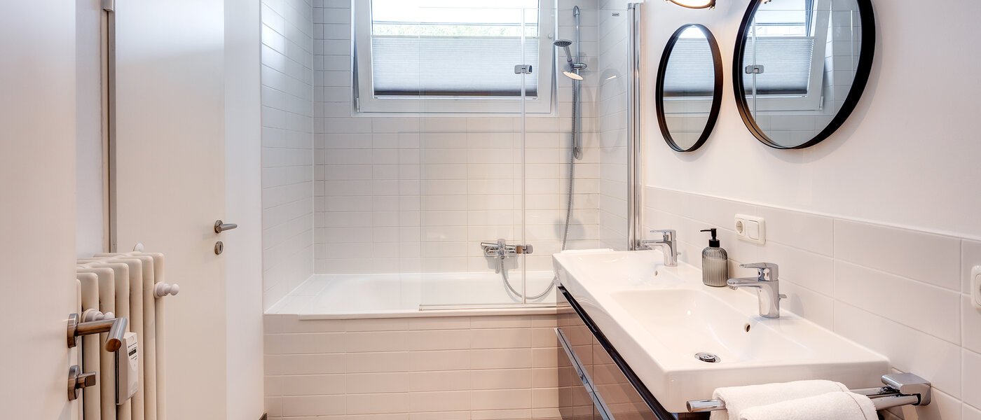 apartment München Altbogenhausen 01 bathroom 13633